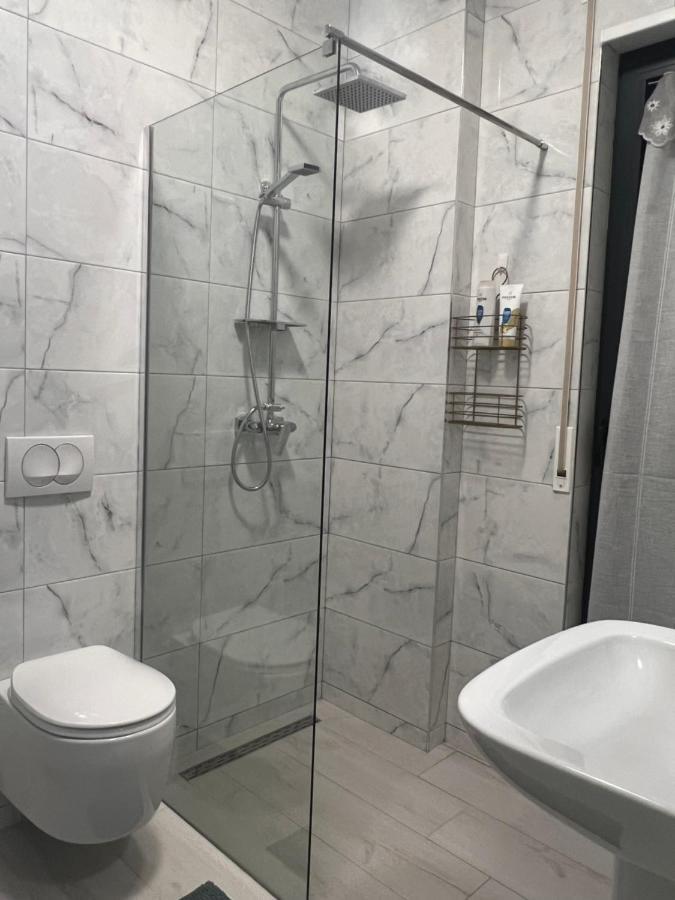 Alma Rose Apartment Korce Exterior foto
