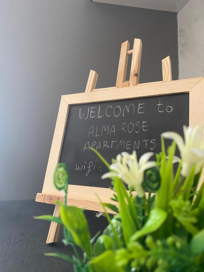 Alma Rose Apartment Korce Exterior foto